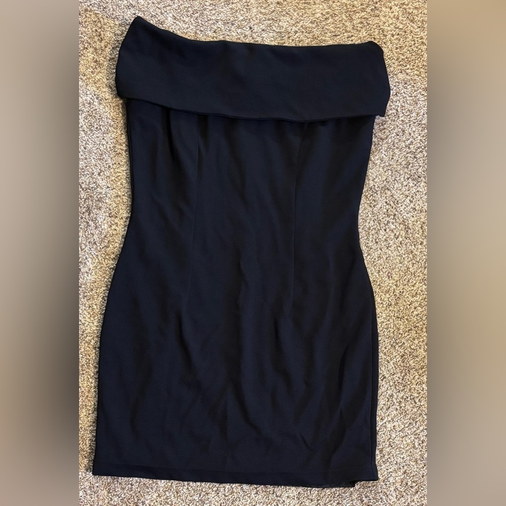 Chic Black Strapless Mini Dress